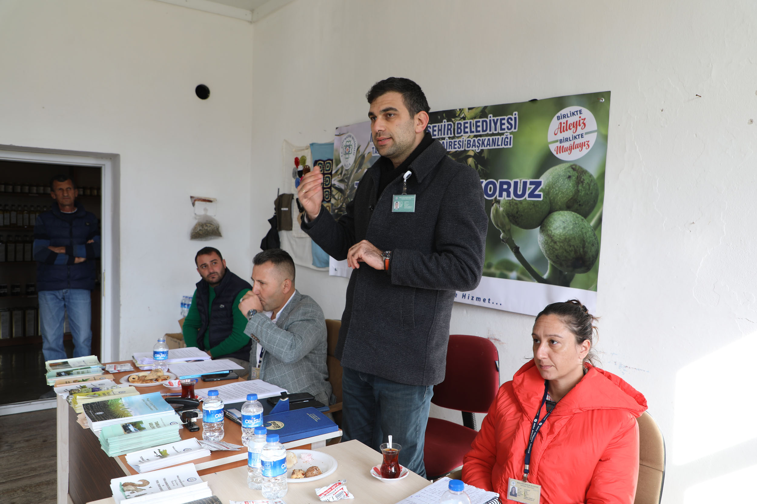 Datça’da üreticilere badem ve zeytin eğitimi verildi