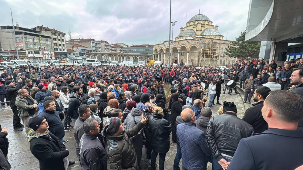 Yüzde 71 zammı davul ve zurna ile kutladılar