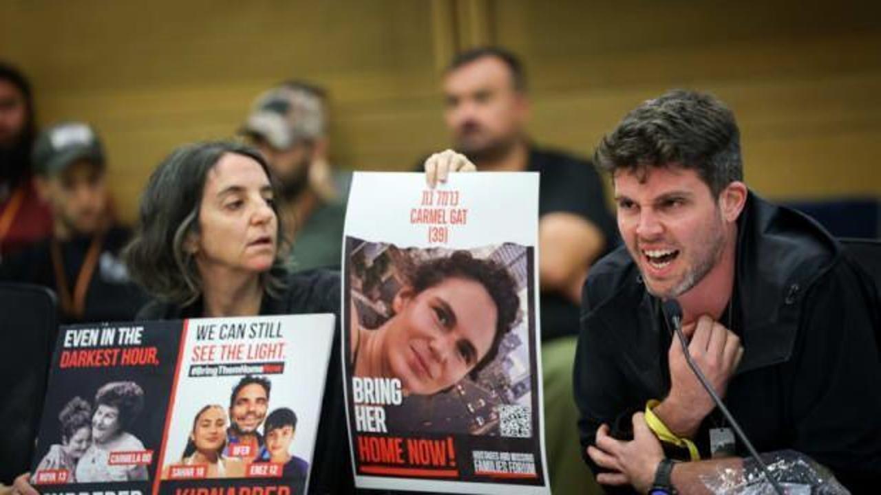 Gazze’deki İsrailli esirlerin yakınları İsrail Meclisini bastı