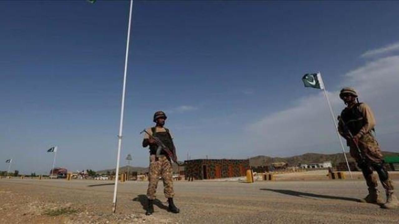 Pakistan’da siyasi parti mitingine bombalı saldırı: 4 kişi öldü