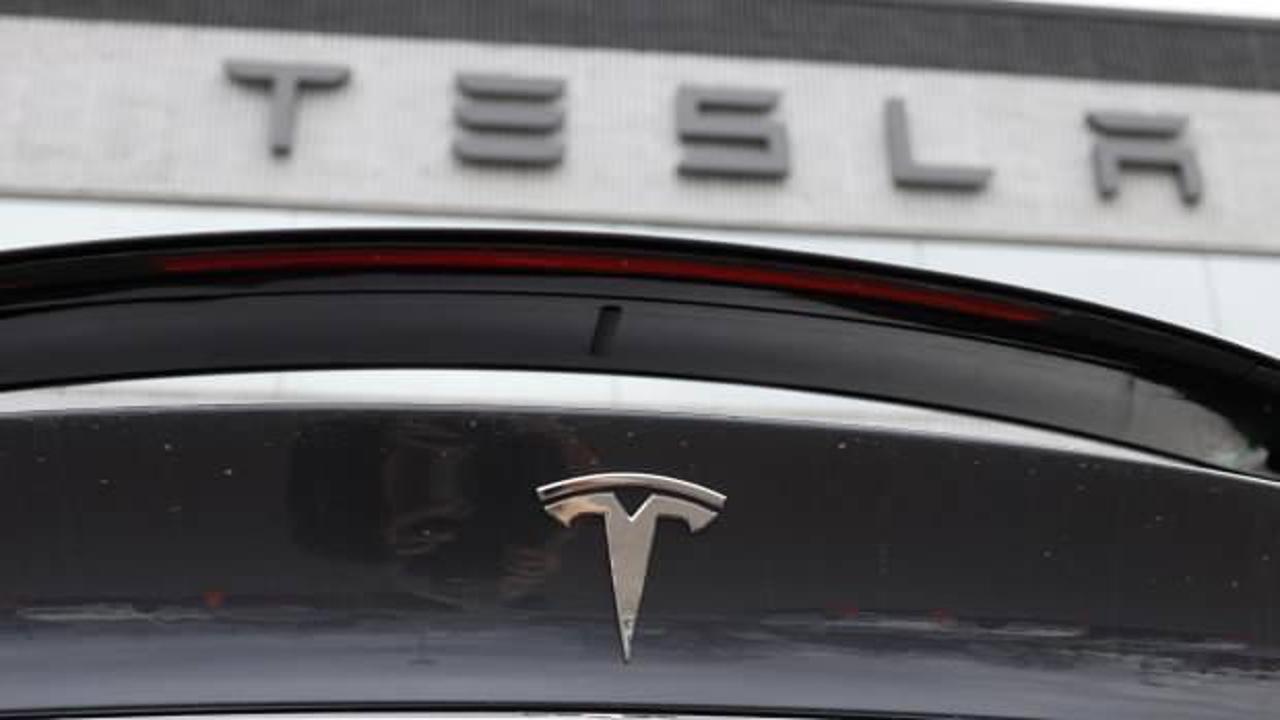 Tesla, 2024’te daha yavaş bir büyüme öngörüyor