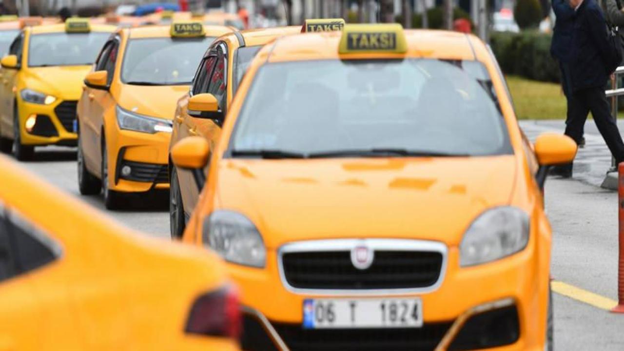 Ticari araç sürücülerinin yaş şartında süre uzatıldı!