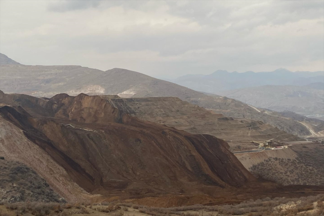 Erzincan'daki maden ocağında üretim durduruldu, çevre izin ve lisansları iptal edildi