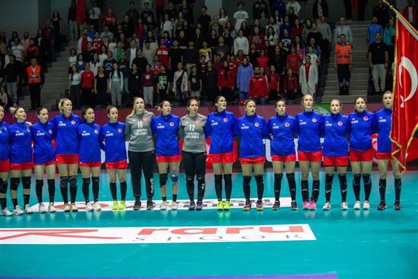 A Milli Kadın Hentbol Takımı’nın Bulgaristan maçları kamp kadrosu açıklandı