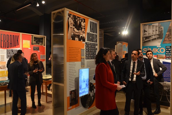 “Cumhuriyetin 100 Yıllık Endüstriyel Mirası; Birlikte Yüzyıl” sergisi açıldı