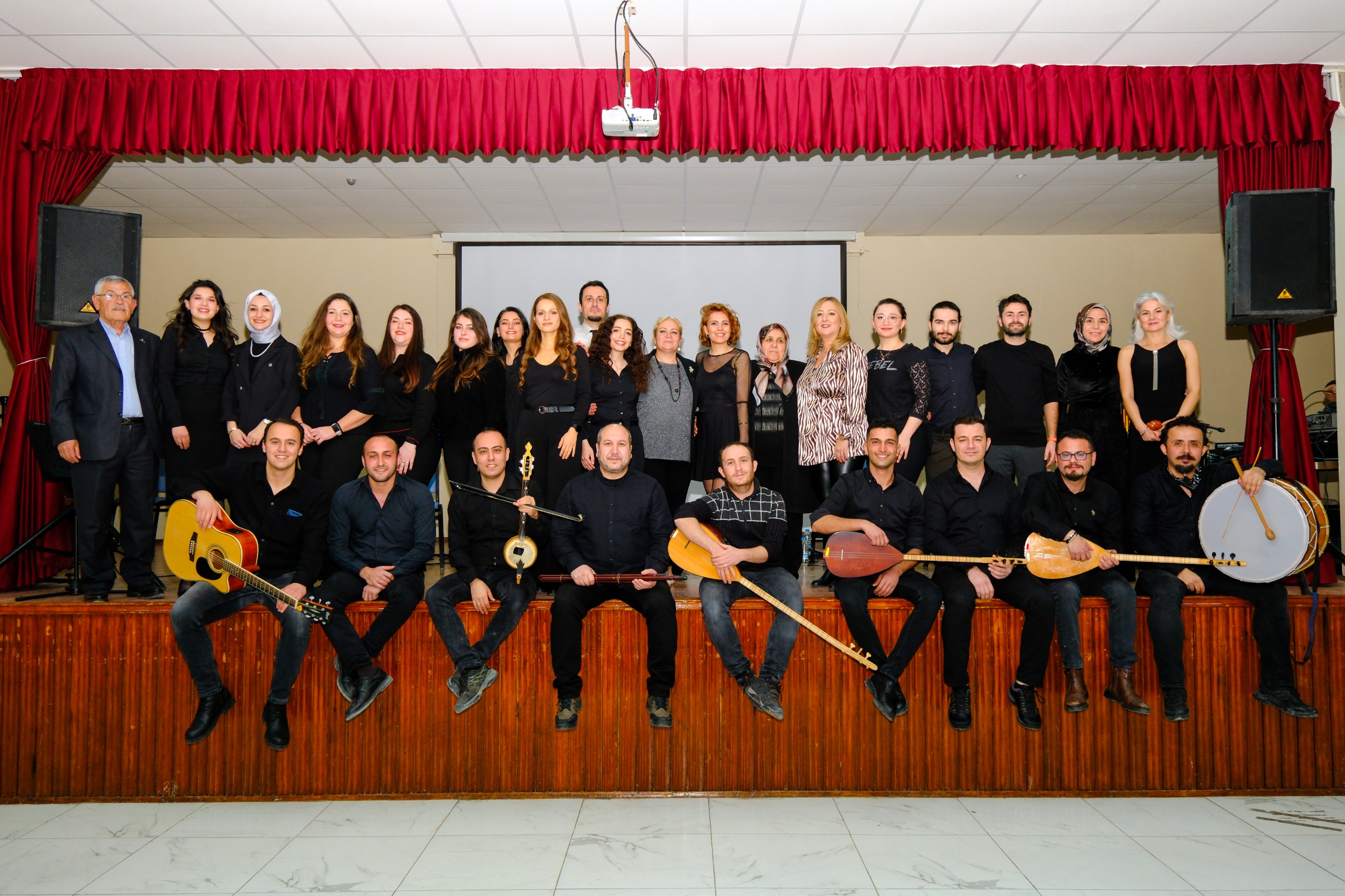 Eskişehir’de Gençlik Korosu sahne aldı