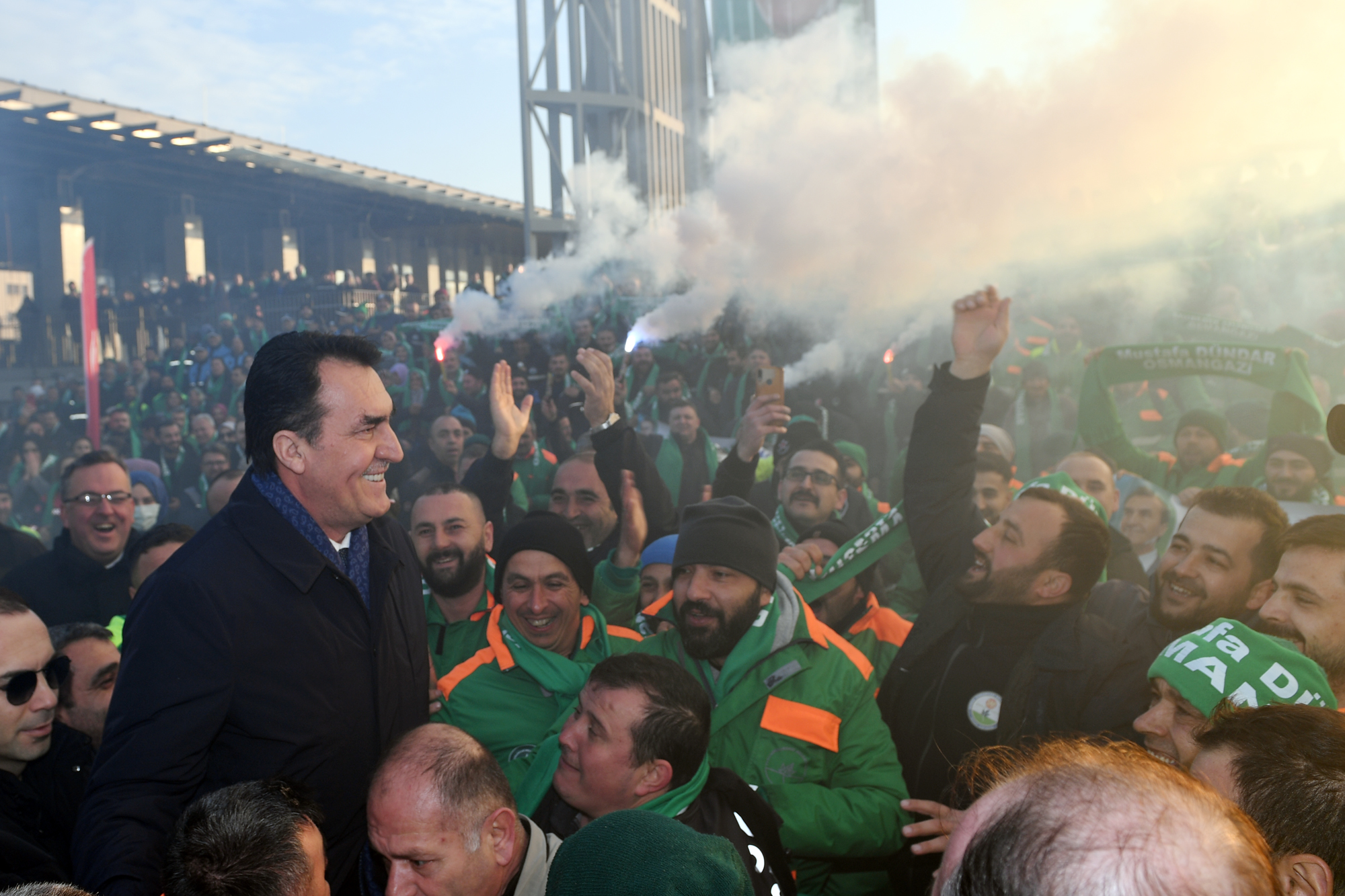 Başkan Dündar: ”Biz, hizmetlerimizle buradayız”