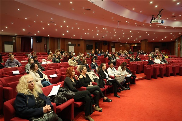 Eskişehir Büyükşehir Belediyesi’nde çalışan kadın personele yönelik eğitim düzenlendi
