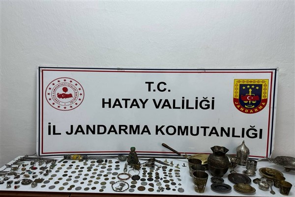 Hatay’da tarihi eserler ele geçirildi