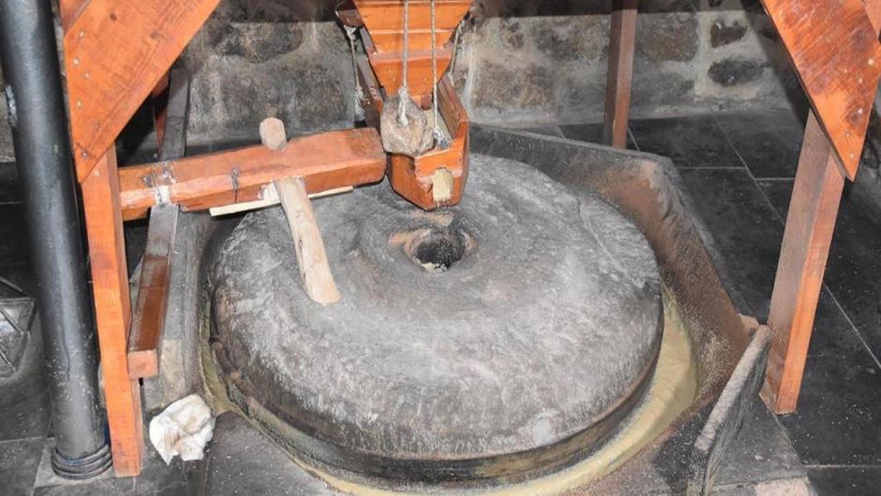 154 yıllık değirmende “Dergul” tahini üretiliyor
