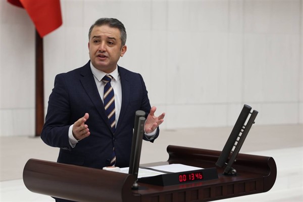 Şahin: “Bu mücadele bir kişisel gelecek mücadelesi değil ülkemizin geleceği mücadelesidir”