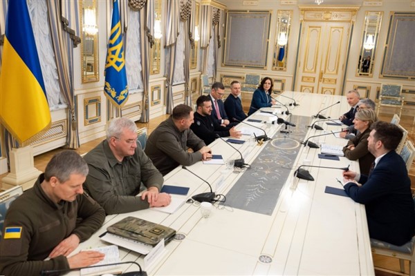 Zelenski, Kanada Dışişleri Bakanı Joly ile görüştü