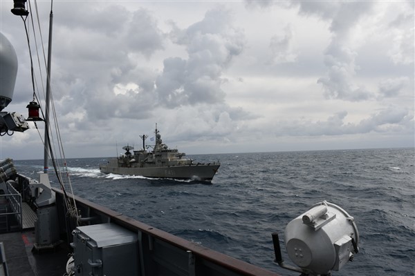 TCG Heybeliada, HS Limnos ile “Gelişmiş Manevra Talimleri” gerçekleştirdi