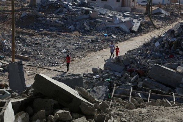 DSÖ: “Gazze’de hastalar Nasser Tıp Kompleksi’nden bir saha hastanesine taşınıyor”