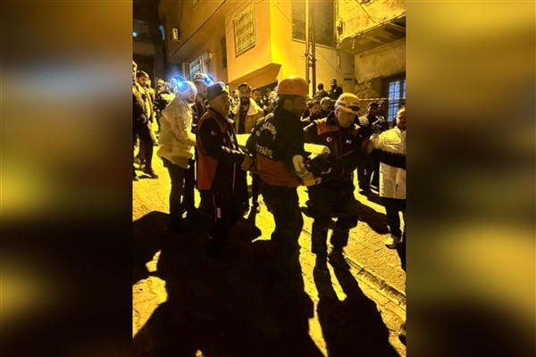 Şanlıurfa’da 2 katlı ev çöktü: 1 kişi hayatını kaybetti
