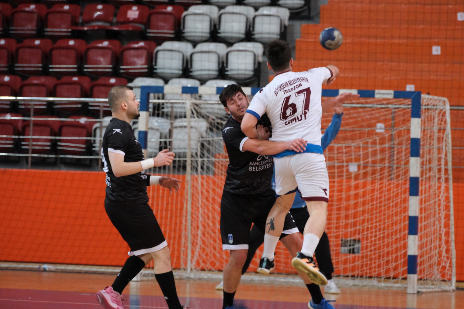 Hentbol Kadınlar ve Erkekler Süper Ligi’nde haftanın sonuçları