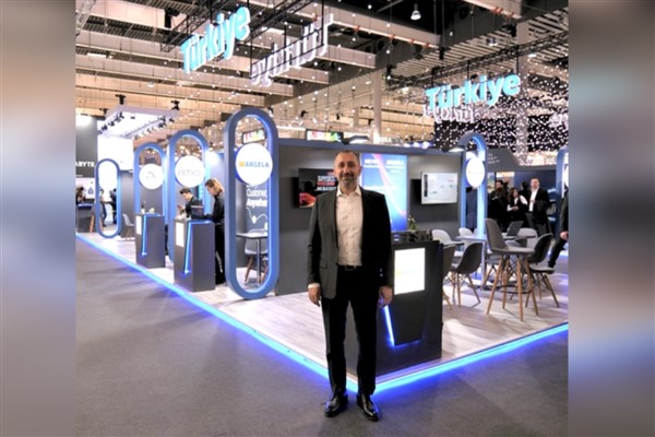 “Ülkemizi yeni nesil teknolojilerde dünyaya yön veren bir konuma getiriyoruz”