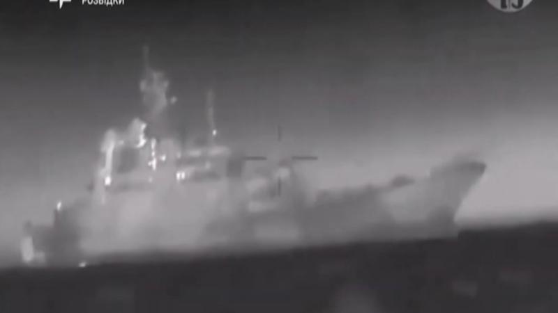 Ukrayna, Kırım açıklarında Rus çıkarma gemisini batırdı