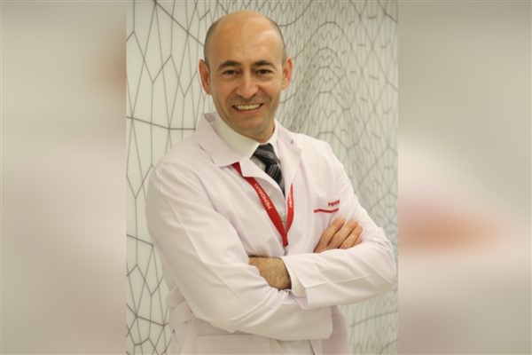 Çikolata kisti renkli gözlü kadınları seviyor