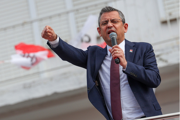 Özel: “Muhalefete muhalefet etmek iktidarın ekmeğine yağ sürer”