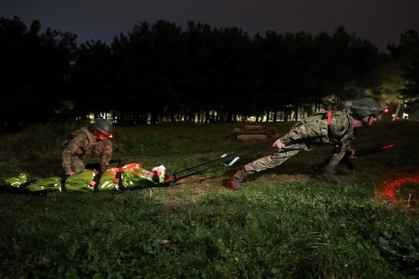 Gece Şartlarında Yaralıya Müdahale ve Sıhhi Tahliye Tatbikatı yapıldı