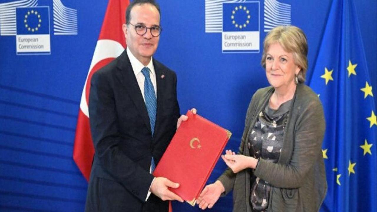 AB’den Türkiye’ye deprem desteği: 400 milyon avro için imzalar atıldı