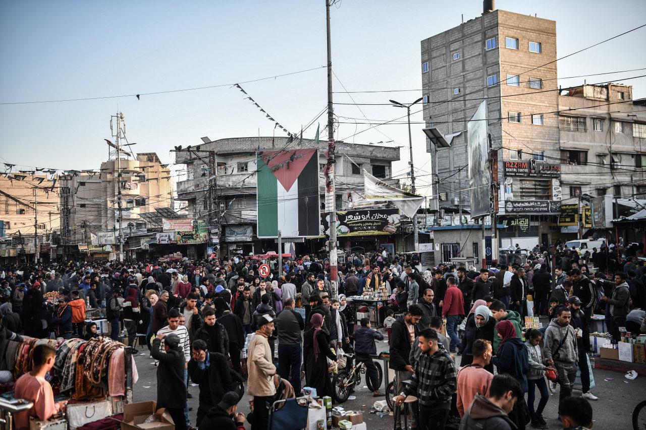 Mısır, Gazze yardımları için sınır bölgesindeki Refah'ta lojistik merkez kuruyor