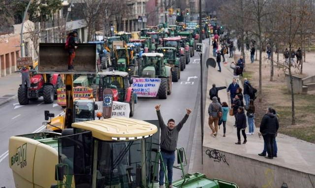 Çiftçi isyanı Avrupa'da yeni bir krize işaret ediyor