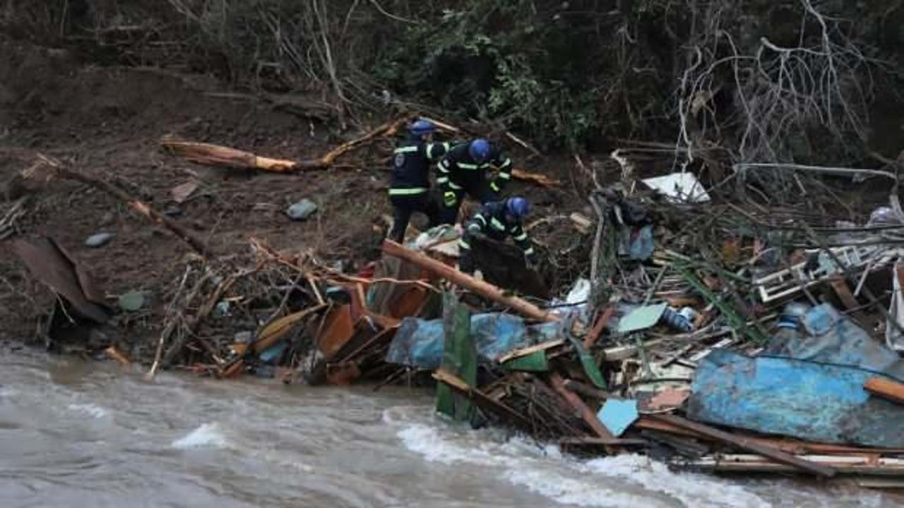 Gürcistan’da yuğun yağmur sonrası toprak kaymaları yaşandı