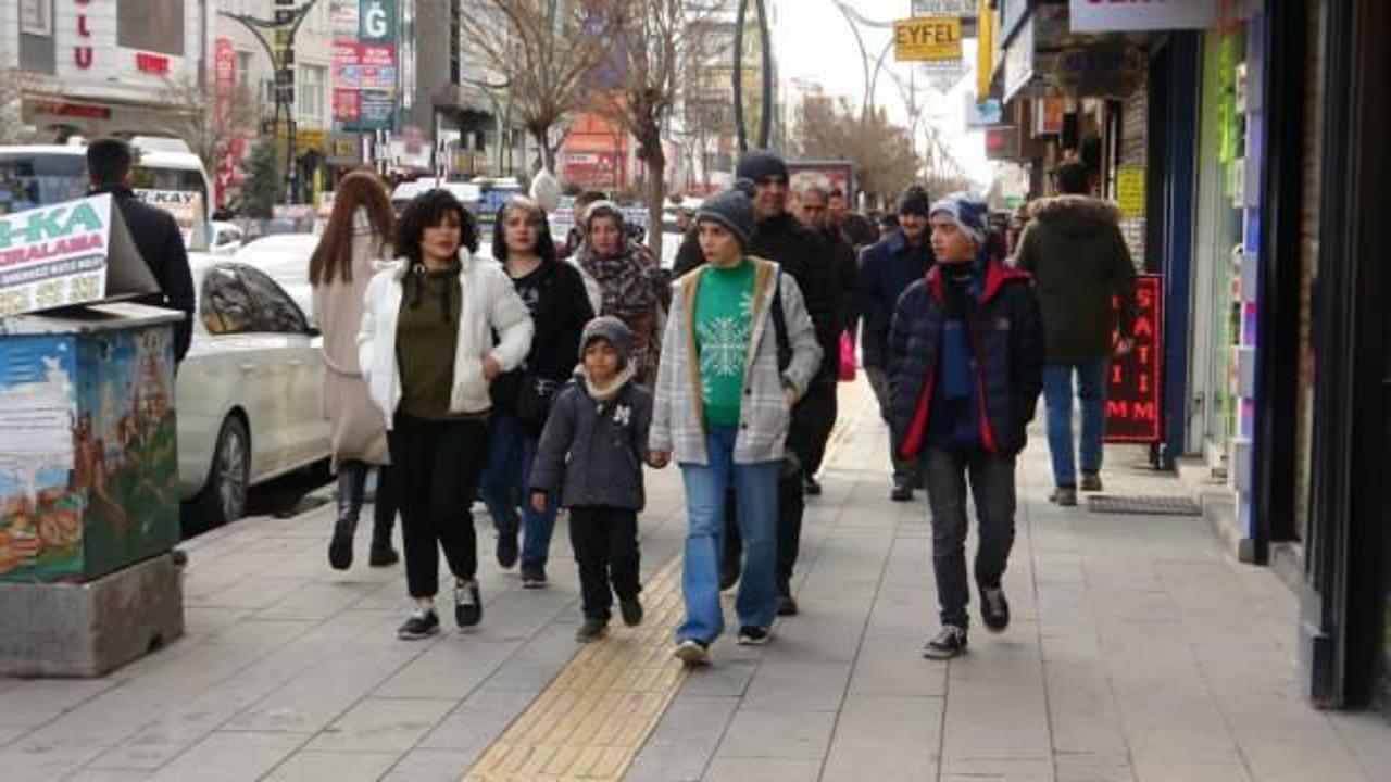 İranlı turistler 4 günlük tatilde Van’a akın etti