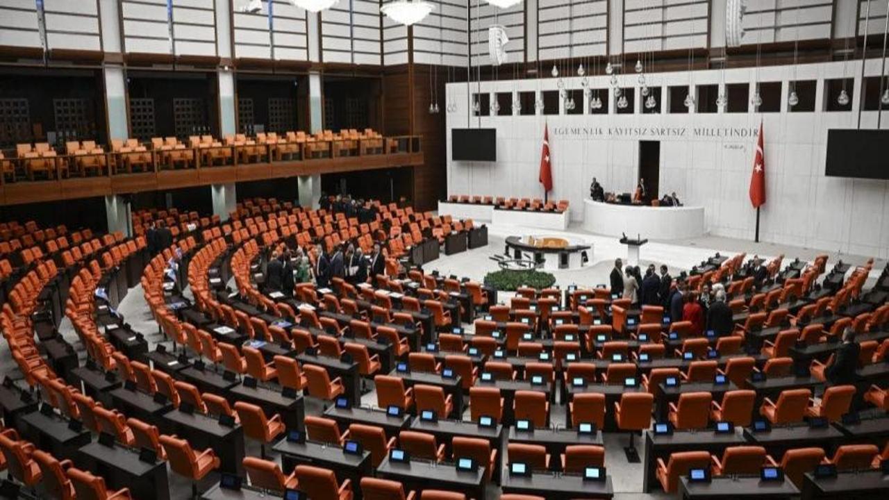 Sağlıkta düzenlemelerle ilgili kanun teklifi komisyonda