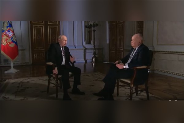 Putin Rusya’da zaferini ilan etti