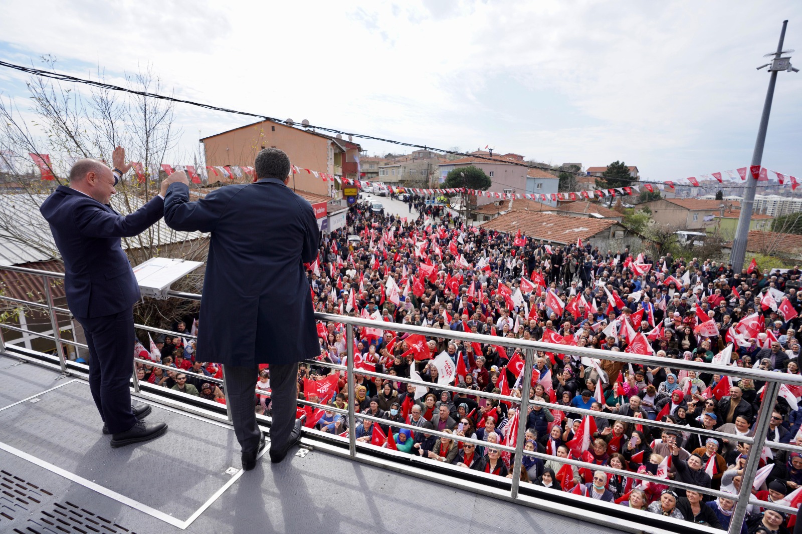 İmamoğlu: Biz, 10 yılda var ya 50 yıllık iş yaparız