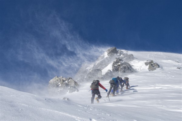 Meteoroloji’den kuvvetli rüzgar ve çığ uyarısı