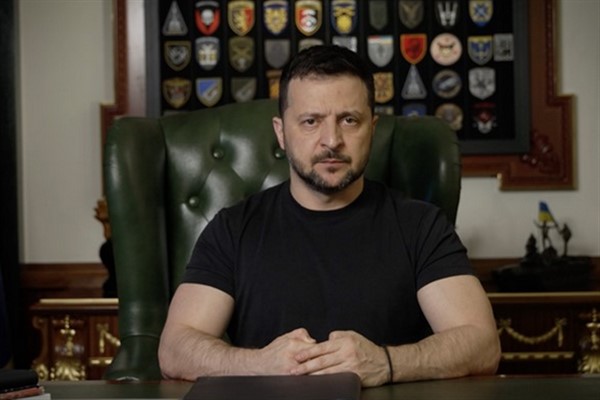 Zelenski: “İnsanlarımızı ve değerlerimizi savunuyoruz”