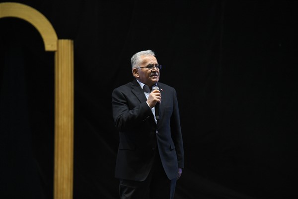 Başkan Büyükkılıç, Kahraman Türk Kadınları Defilesi’ne katıldı