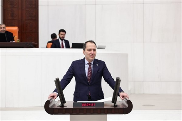 Erbakan: “Kimsenin gölgesinde değil, milli görüş çizgisinde seçimlere gireceğiz”