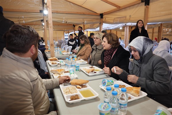 Eskişehir Büyükşehir Belediyesi, Alpu’da iftar verdi