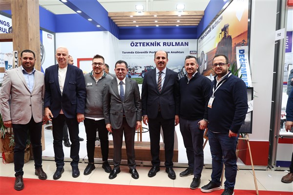 Başkan Altay, Konya Tarım Fuarı’nda firmalarla ve çiftçilerle bir araya geldi