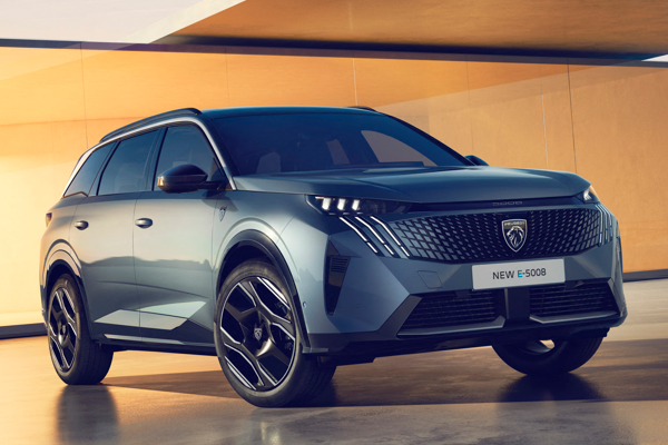 Peugeot, 7 koltuklu SUV’U yeni E-5008’i tanıttı
