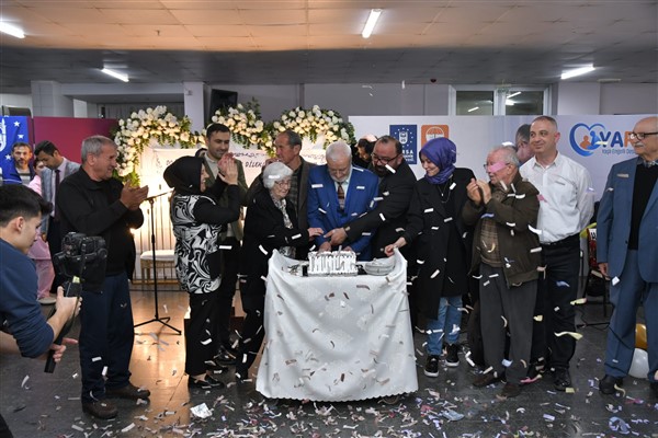 Bursa’da huzurevi sakinlerine doğum günü etkinliği düzenlendi