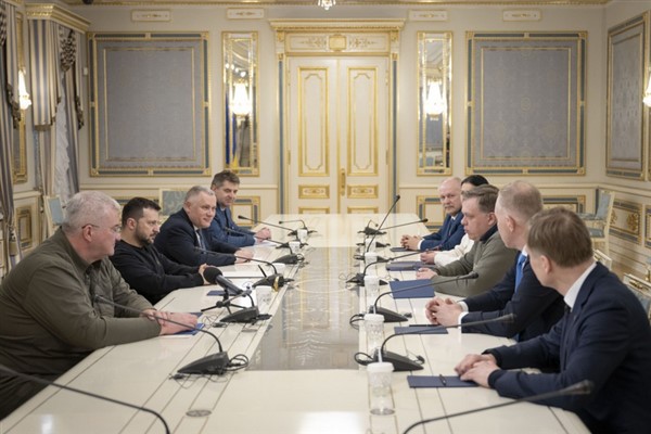 Zelenski, Estonya Parlamentosu heyetiyle bir araya geldi