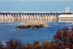 Rusya Ukrayna’nın en büyük hidroelektrik santralini vurdu