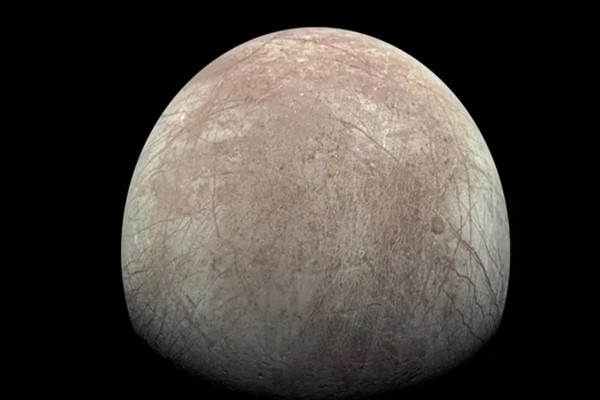 NASA’nın Juno görevi, Europa’da oksijen üretimini ölçüyor