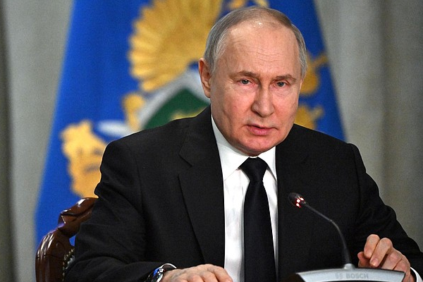 Rusya Devlet Başkanı Putin, Trong ile telefonda görüştü