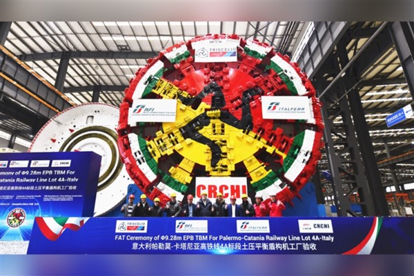 Dev tünel kazma makinesi Sicilya’ya yolculuğuna hazır