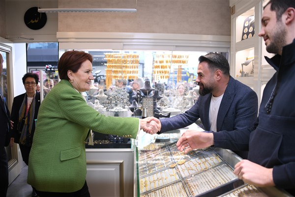 Akşener, Gölbaşı’nda esnaf ziyaretinde bulundu