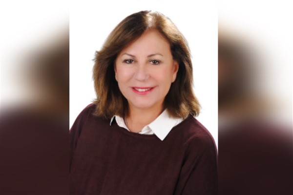 Türk yazar, yeni kitabında evliliklerin dinamiklerini paylaştı