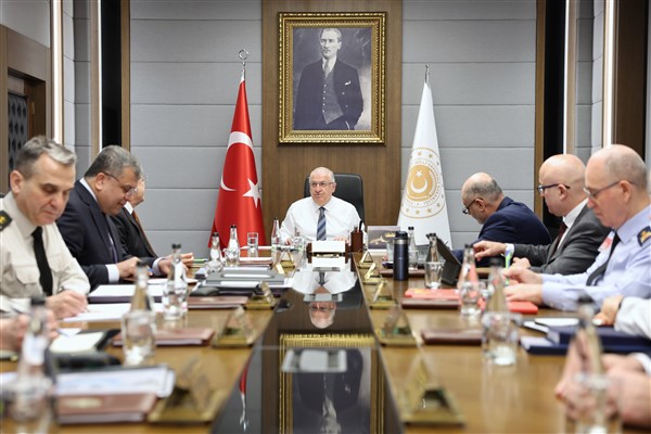 Bakan Güler: “Terör örgütü üzerindeki baskı kesintisiz şekilde devam ettirilecek”