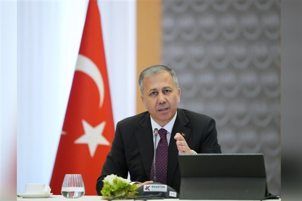 Bakan Yerlikaya, Ağrı’daki iftar programına katıldı